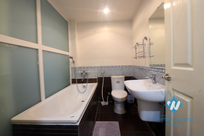 Charming 02 bedrooms apartment for rent in Tay Ho st, Quang an ward.